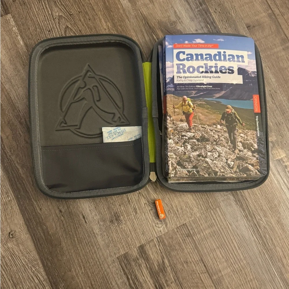 Hiking Guidebooks With Case - Picture 2 of 3